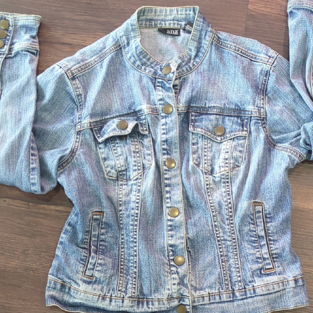 ANA NEW APPROACH BLUE DENIM BLUE JACKET SIZE PETTY MEDIUM.